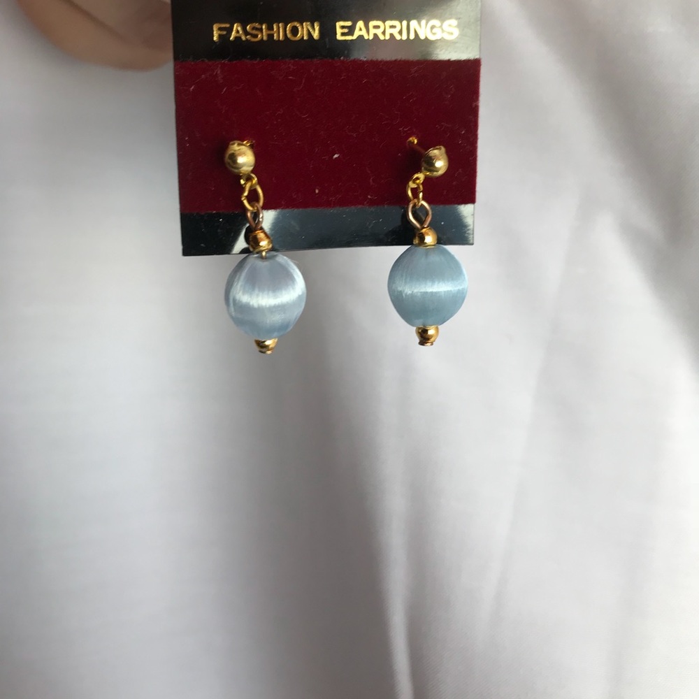 5k Gold Earrings brand new
